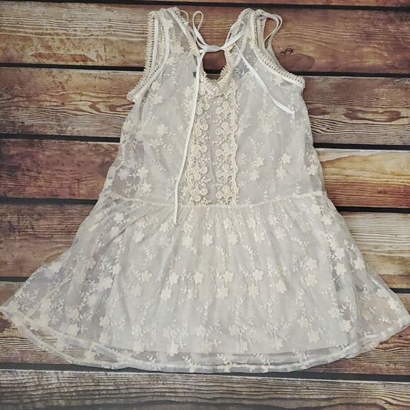 Basil Lola Crochet Lace Cream Medium sheer layering Boho - Picture 5 of 6